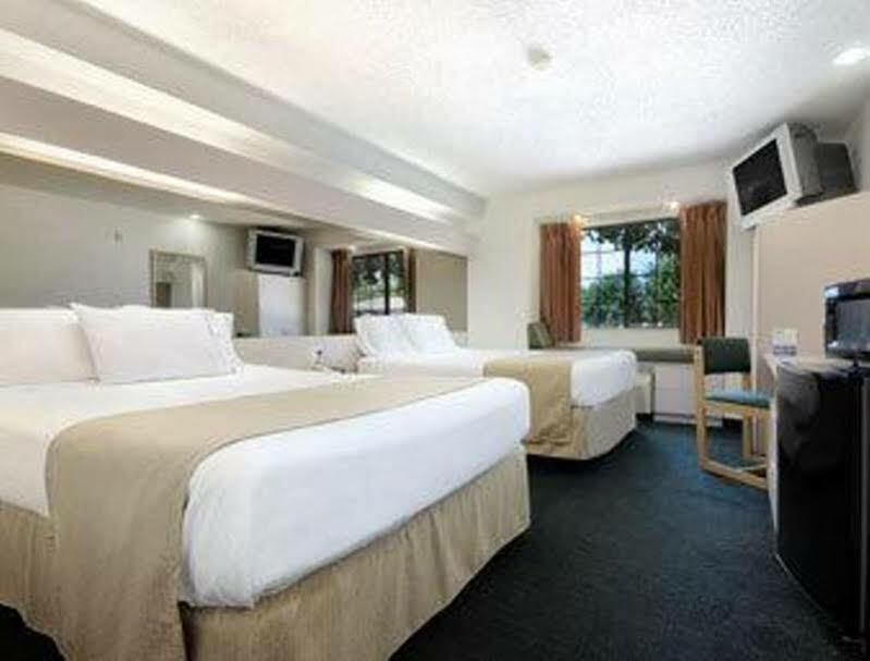 Microtel Inn & Suites By Wyndham Arlington/Dallas Area Εξωτερικό φωτογραφία